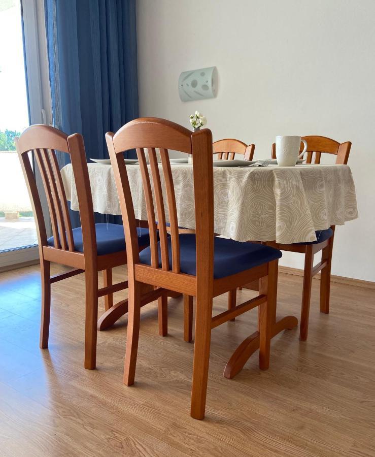 Apartments Pijaza Banjol Kültér fotó