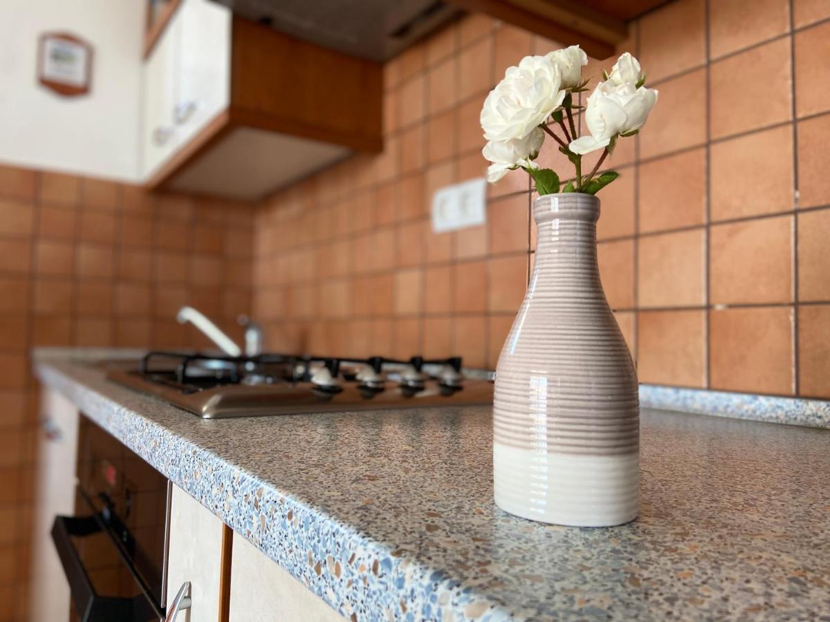 Apartments Pijaza Banjol Kültér fotó